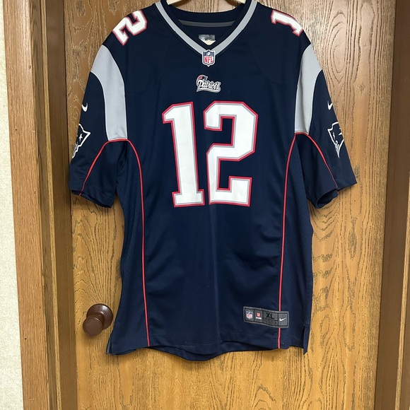 New England Patriots Tom Brady #12 Nike NFL Jersey, size XL. - Picture 1 of 8